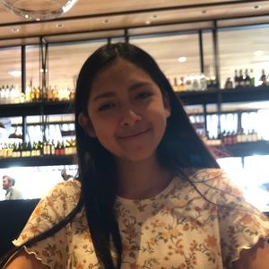 Meet your Posher, Daniela